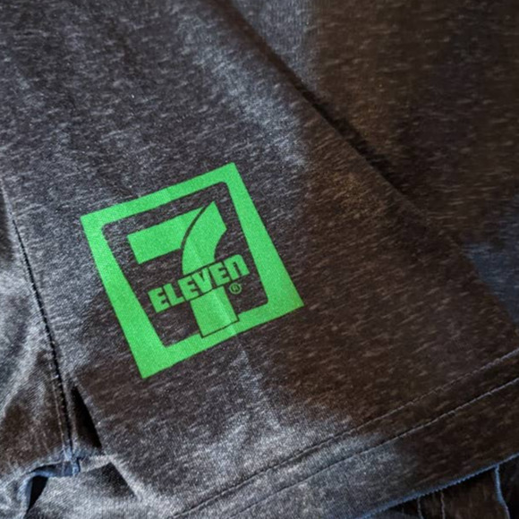 2x 7-Eleven  M Polo Tee Work Uniform Shirt seven 11 - Picture 8 of 9